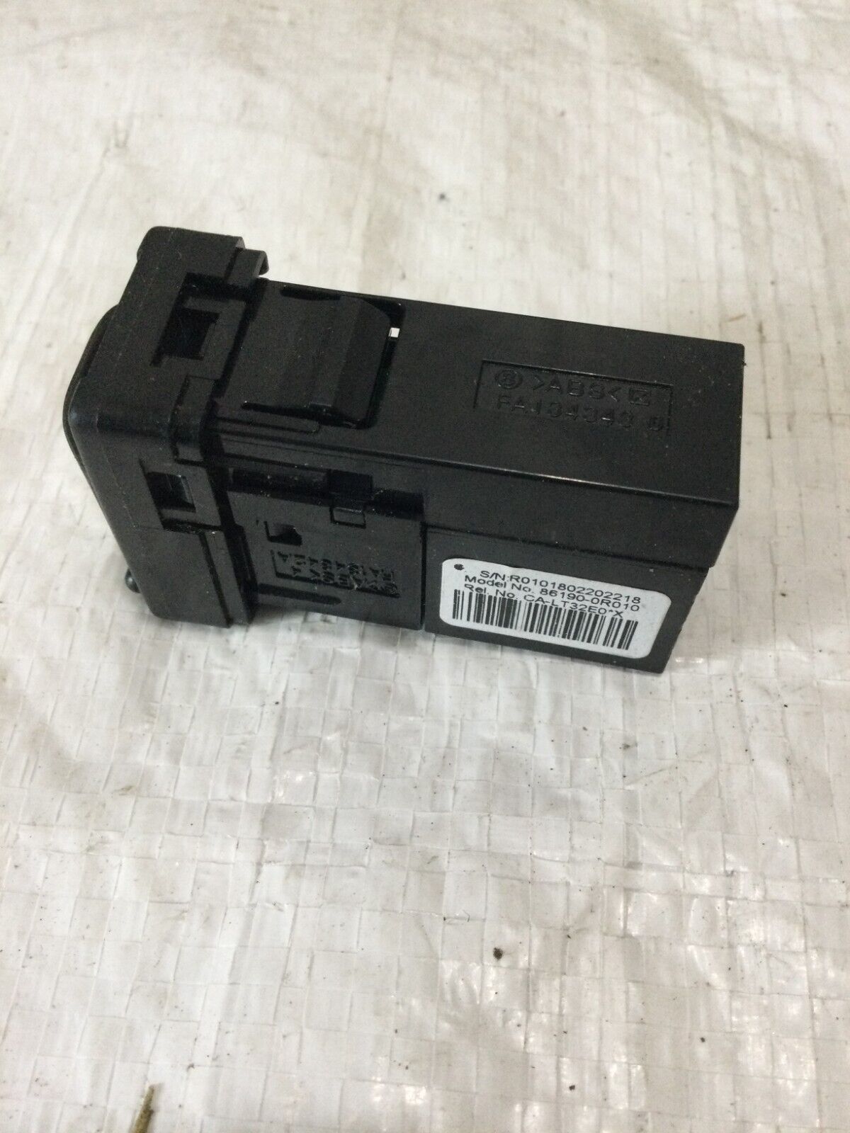 2018 Toyota Corolla  Auxiliary  Audio Jack  USB Port Adapter  86190-0R010 OEM