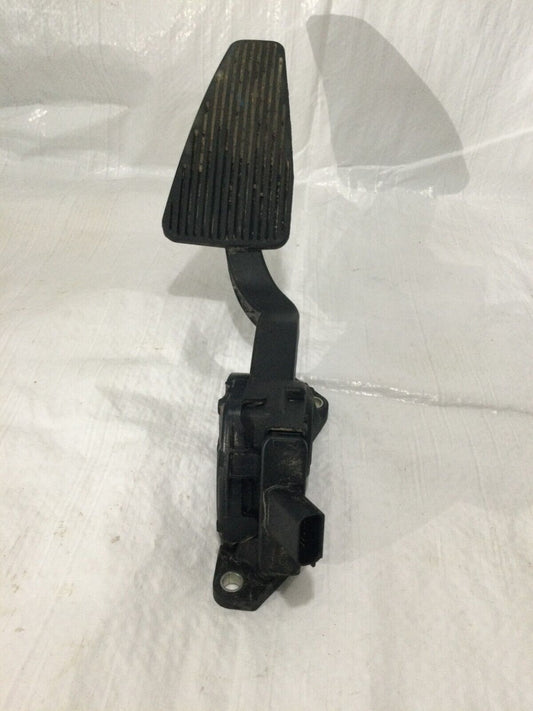 2012 Dodge Ram 2500  Accelerator Gas Pedal 68043161AC OEM