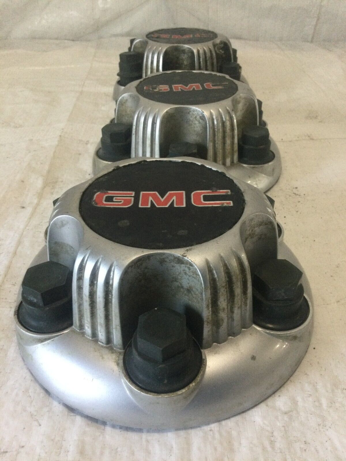 Set of 3  1999-2007 GMC Sierra 1500  6-Lug Center Caps Hubcaps OEM