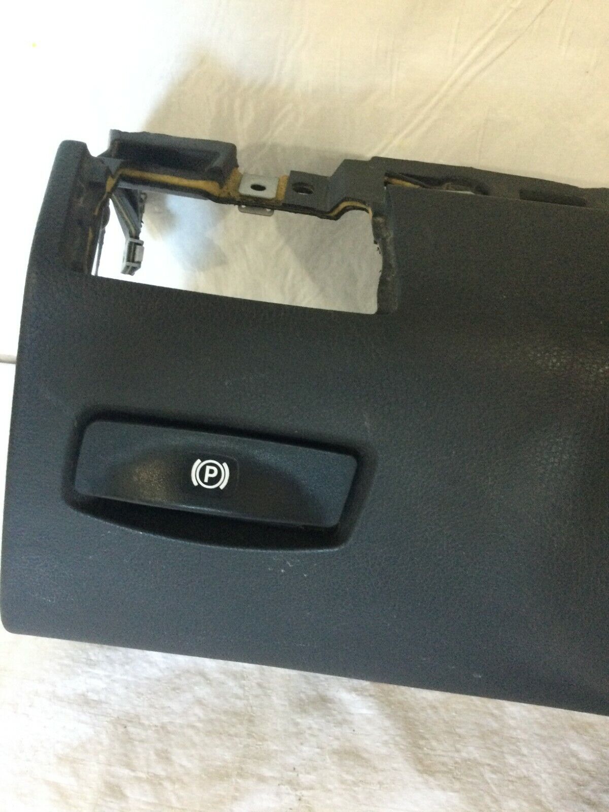 2003-2006 Mercedes Benz W211 E55AMG Kick Panel W/ Parking Button Ignition Module