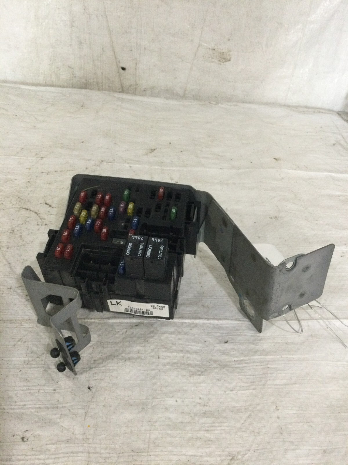 2001 Chevrolet Silverado 2500 Cabin Fuse Box OEM