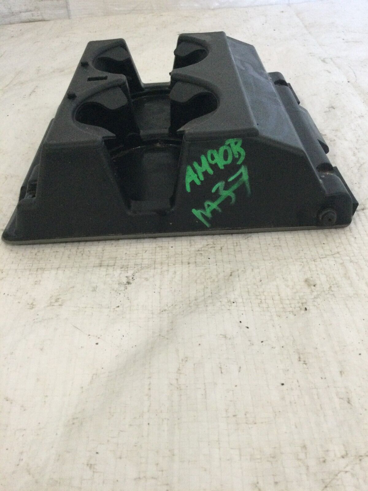 2003-2006 Cadillac Escalade EXT Center Console Cup Holder Insert OEM