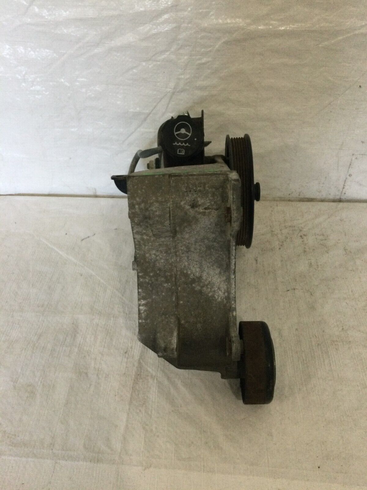 2007-2008 GMC Sierra 1500 Power Steering Pump 6.0L OEM 