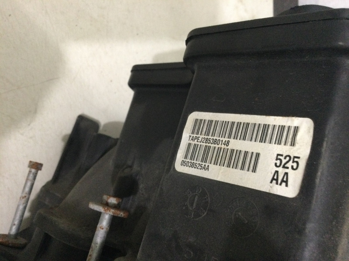 2014-2021 Jeep Grand Cherokee SRT Intake Manifold OEM 05038525AA