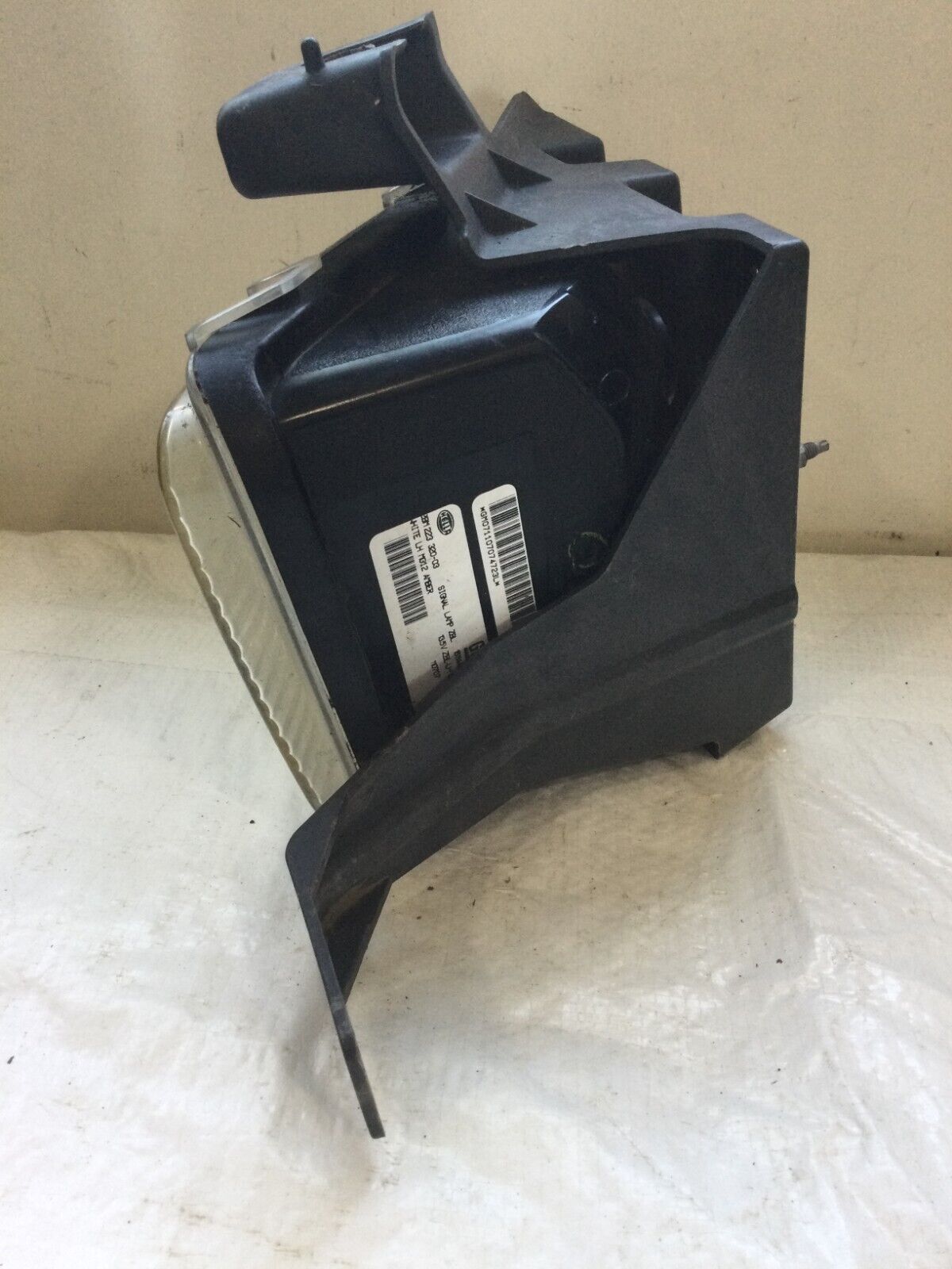 2007-2010 Saturn Outlook Turn Signal Lamp Front Left Driver OEM 15114442 LH