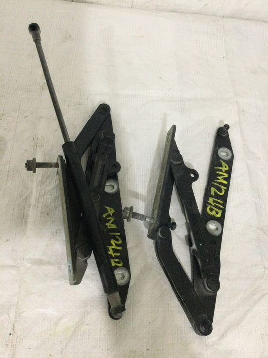 2012 Land Rover LR4 5.0L Left Right Hood Bonnet Hinge Set OEM
