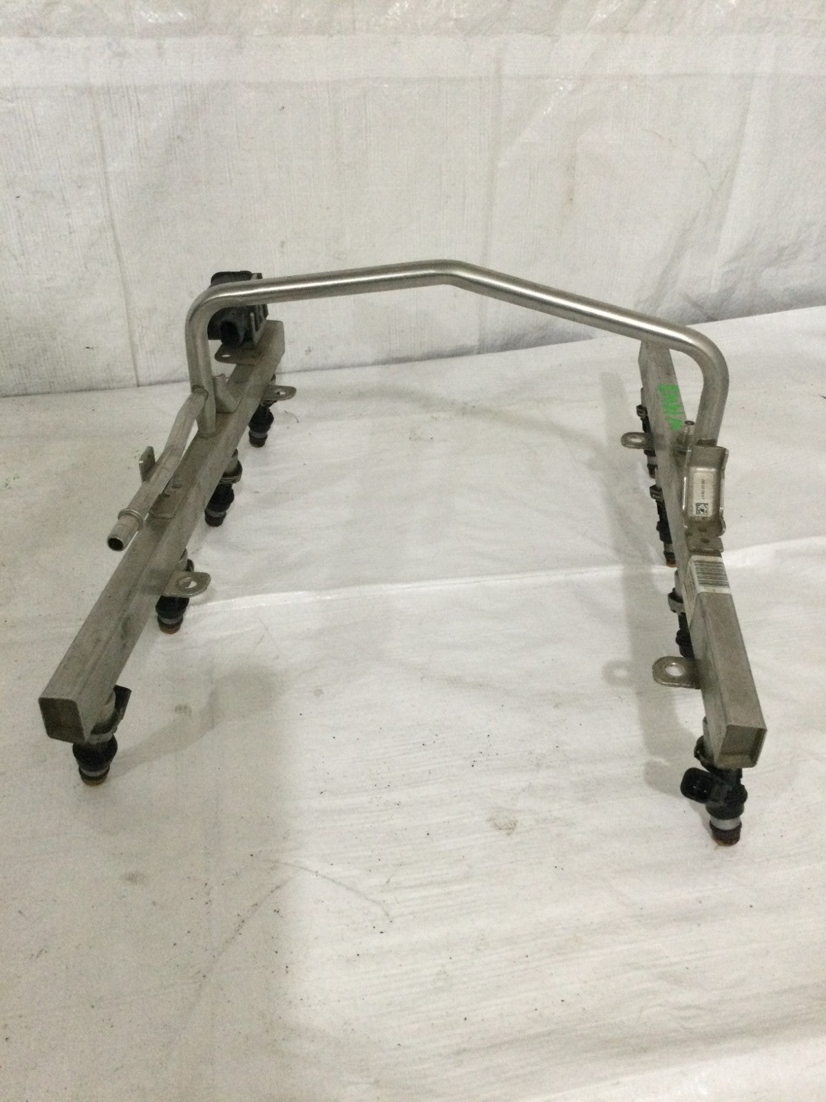 2007-2009 Chevrolet Siilverado 1500 Fuel Injection Fuel Rail OEM 12621662