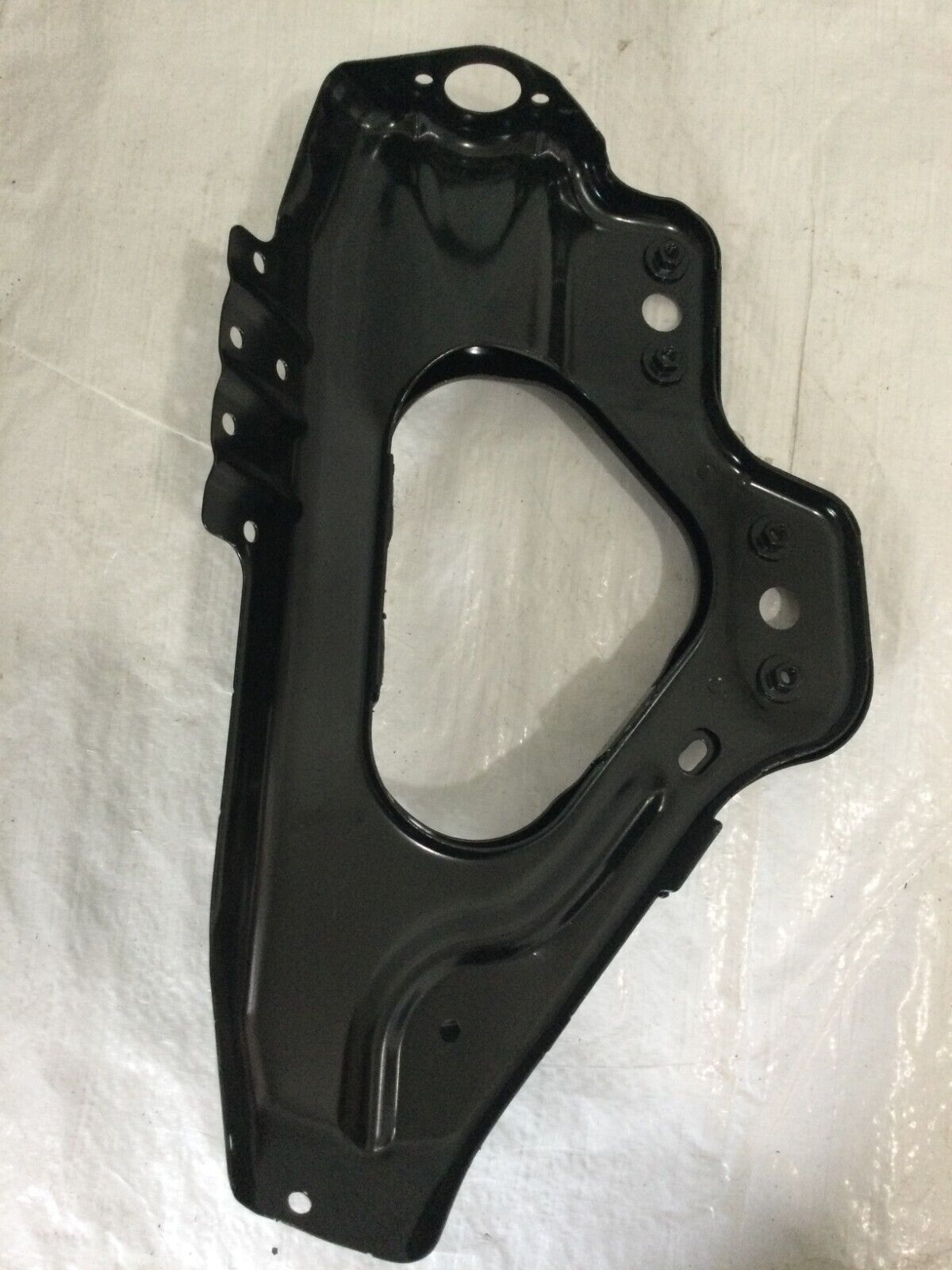 2019-2022 Chevrolet Silverado 1500 Side Front Driver Side Bumper Fascia Bracket