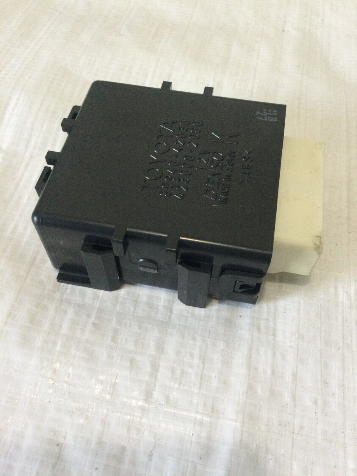 2018 Toyota Rav4 Wiper Relay Control Unit Module 85940-42030 OEM