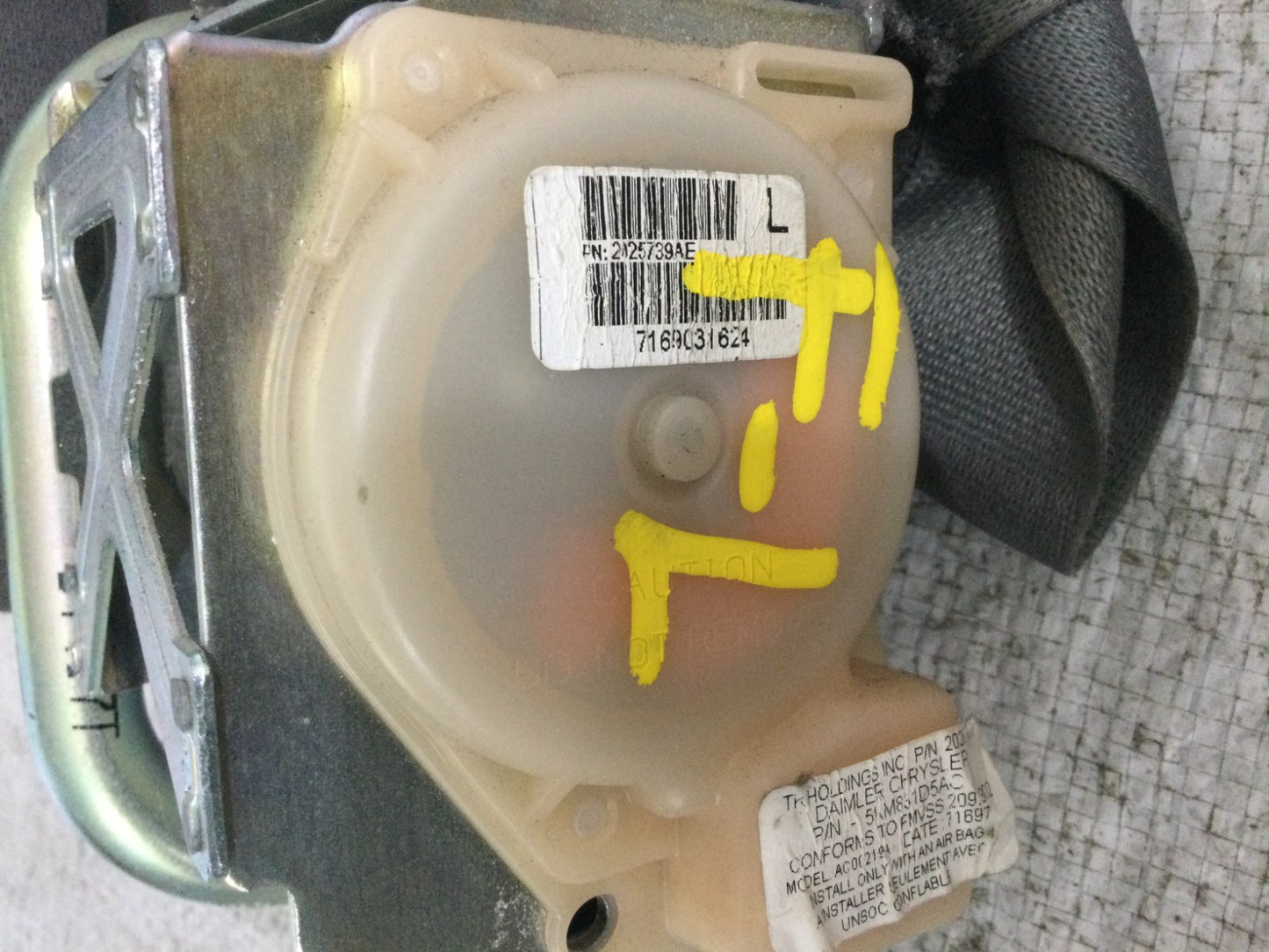 2007 Dodge Ram 1500 Front Left Drivers Seat Belt OEM 2025739AE