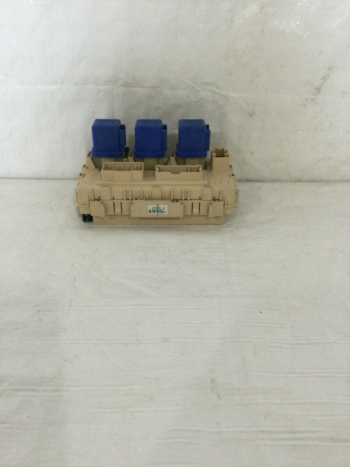 2001 Nissan Xterra Cabin Fuse Box OEM 