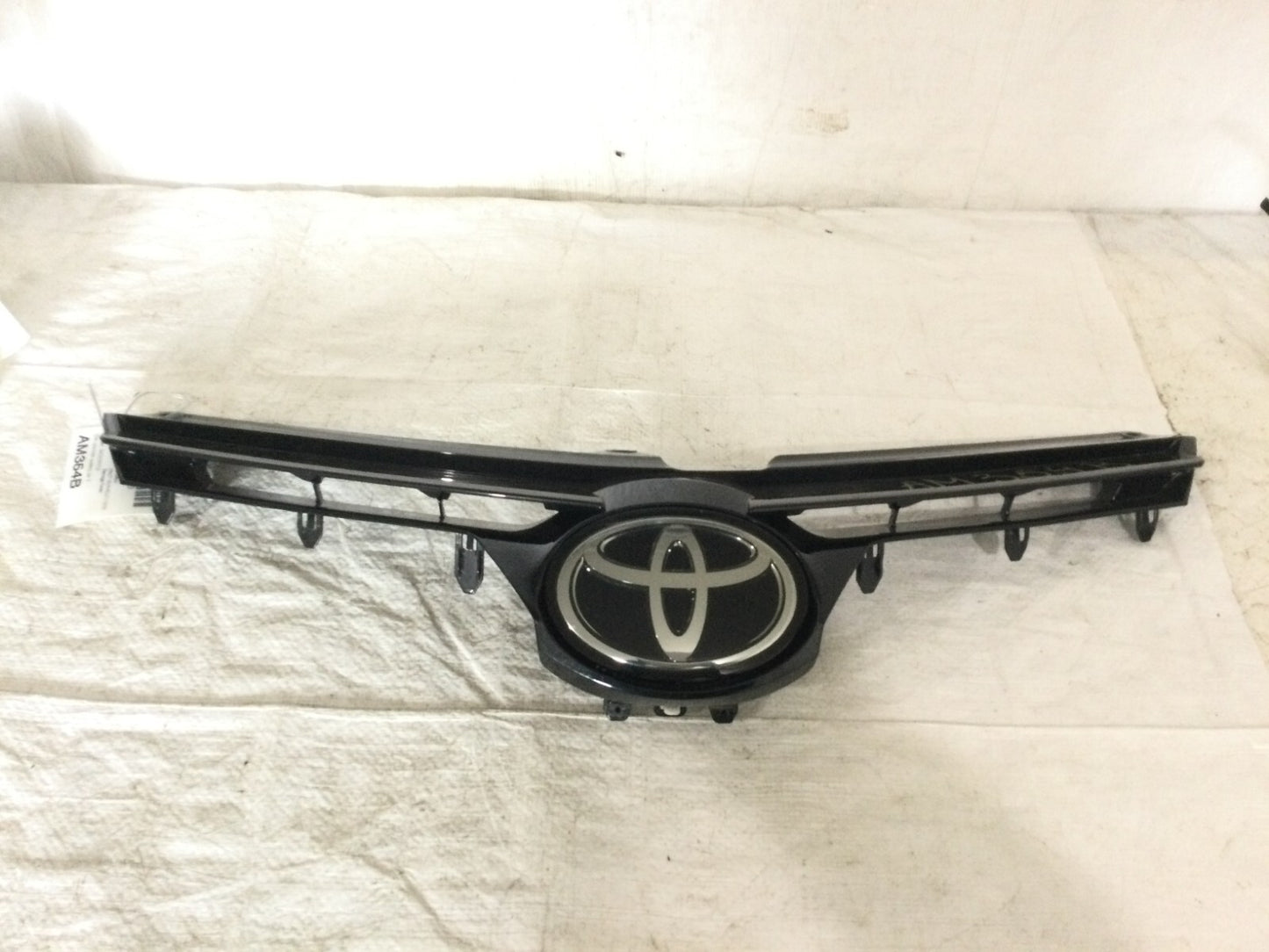 2018 Toyota Corolla Grille OEM