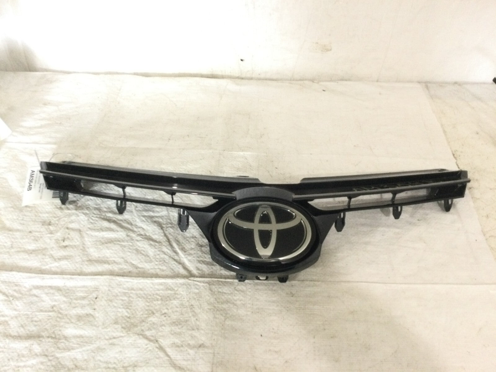 2018 Toyota Corolla Grille OEM