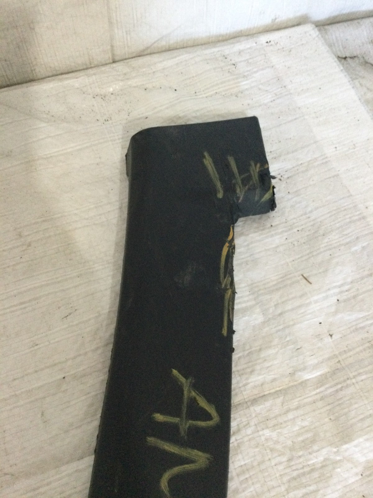 2017-2025 Jeep Compass Front Right Wheel Fender Flare Molding 5UP10TRMAB DAMAGED