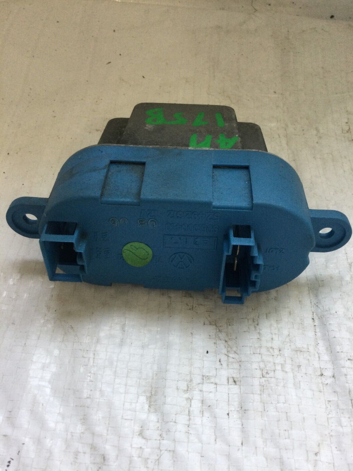 2007 Volkswagen Touareg Blower Motor Resistor OEM 2004-2009