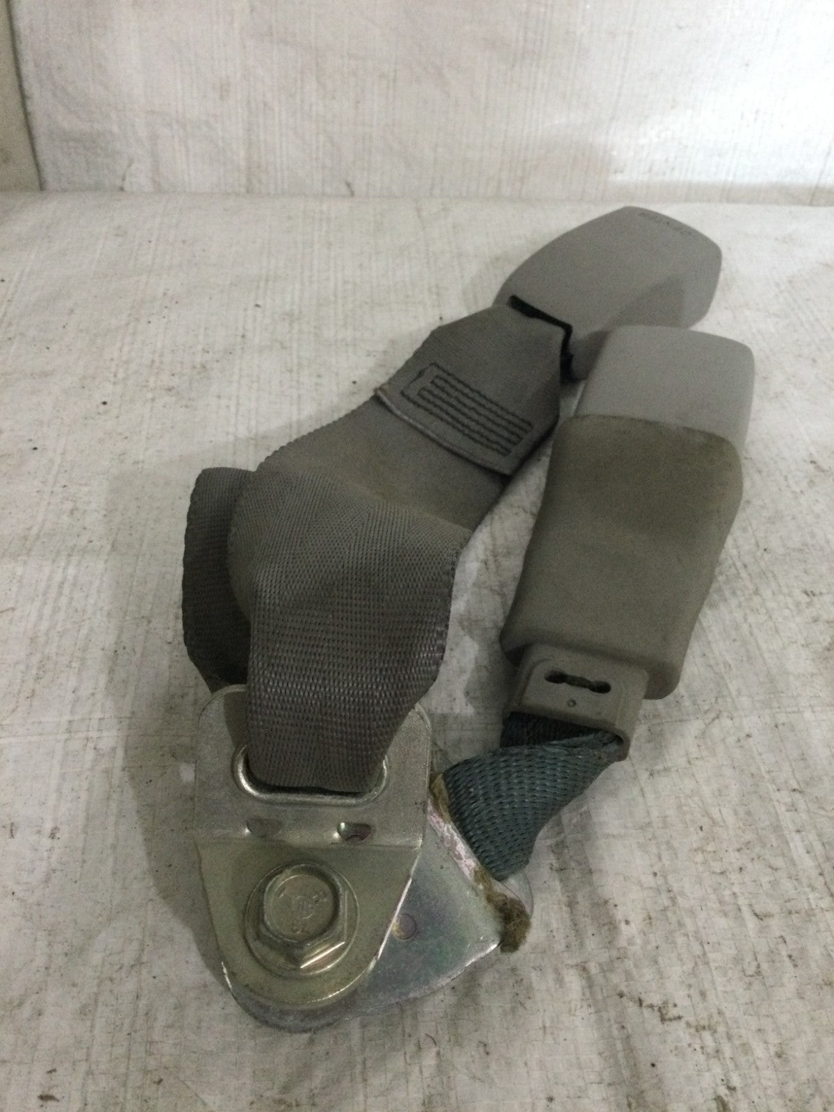2007 Infiniti G35 Rear Center Buckle Seat Belt OEM