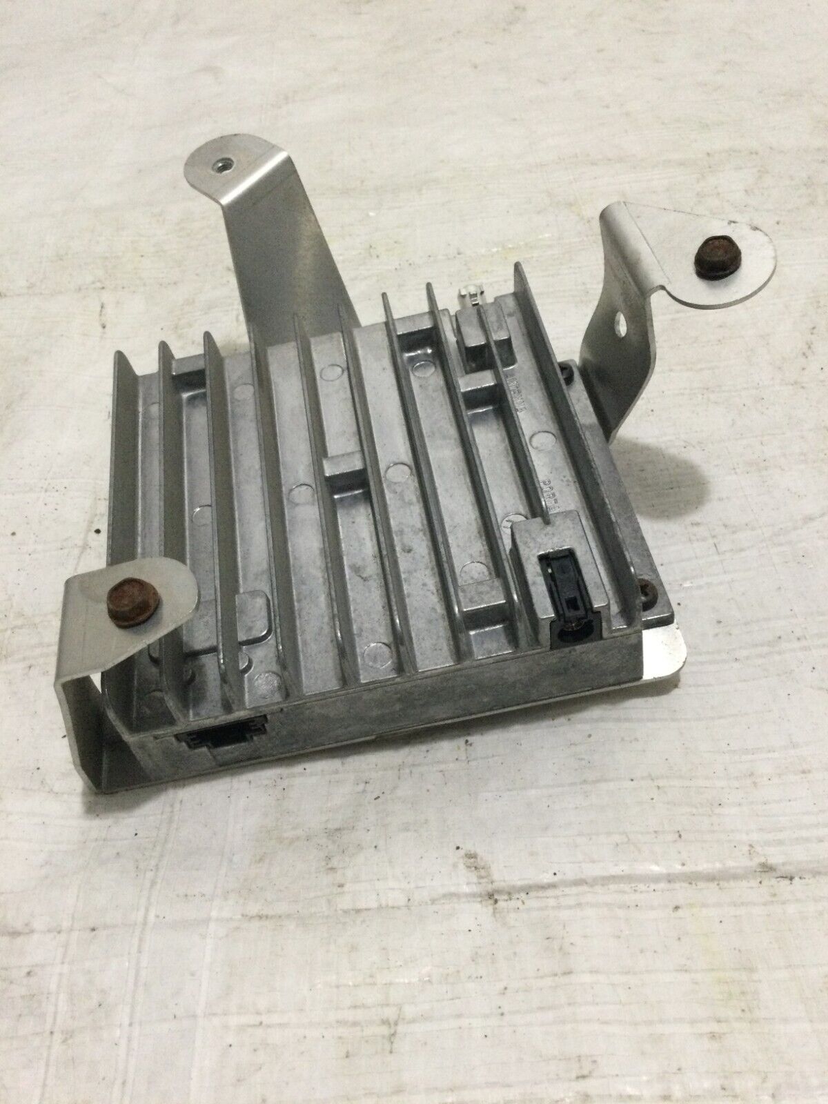 2005 Mercedes-Benz E-Class  Antenna Booster Phone Amplifier Module OEM