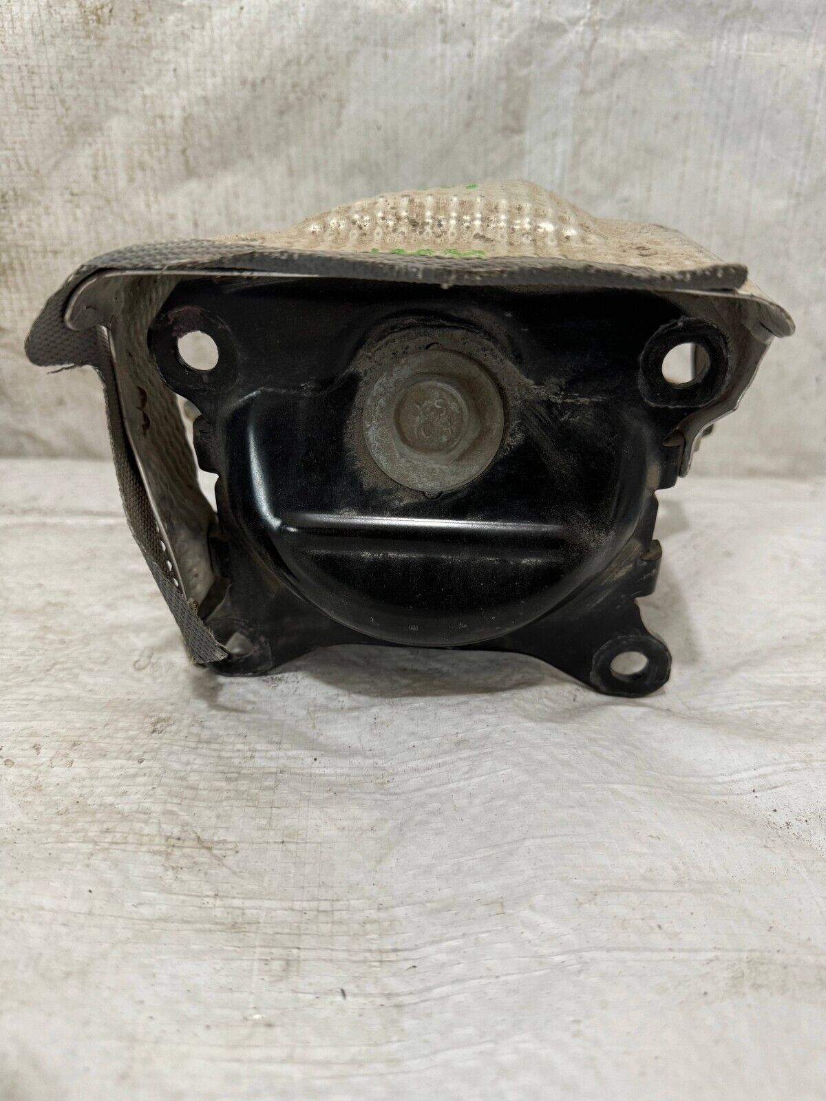 2019 Chevrolet Silverado 1500 Right Side Engine Frame Mount  84497434 OEM