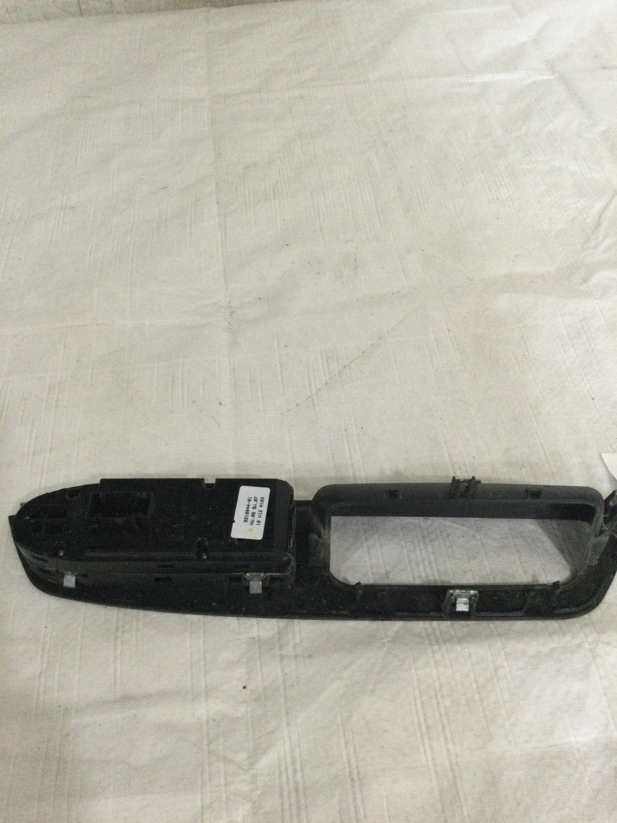 2004 BMW 745I Front Left Door Window Switch OEM 9218044-01