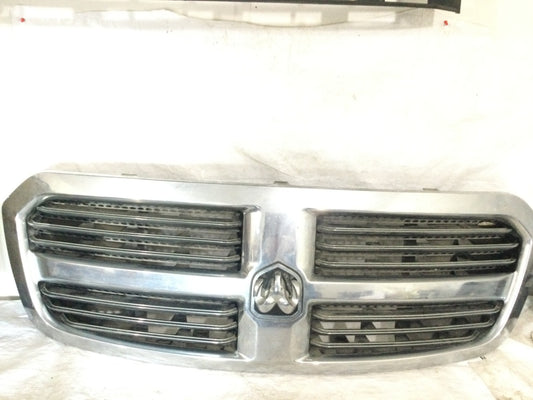 2013 Dodge Ram 1500 Grille OEM 5245-01 HAS LITTLE SCUFFS