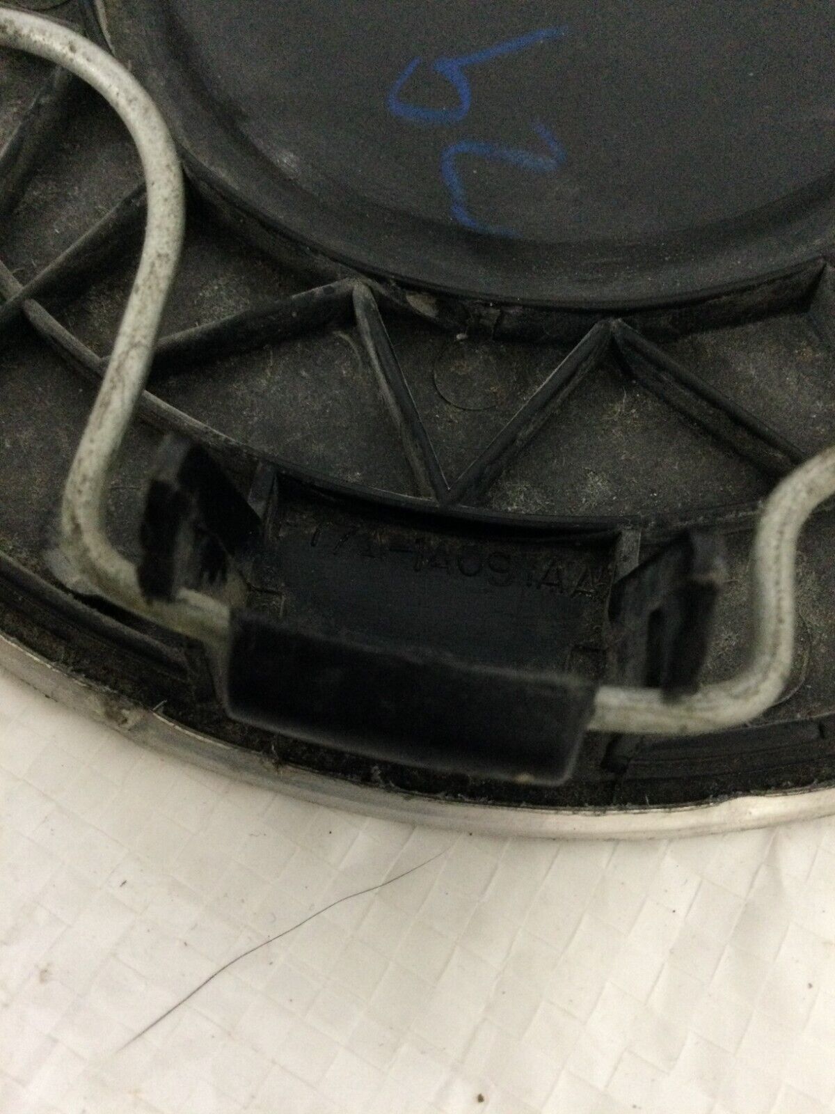 1991-1994 Ford Explorer Wheel Center Cap OEM