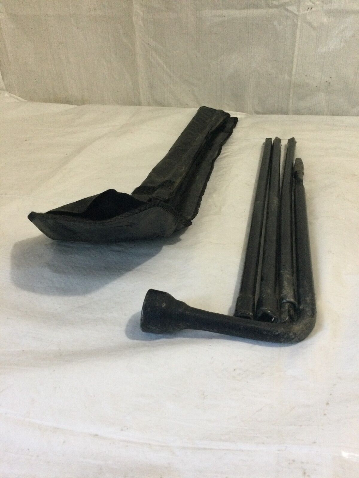 2007 Cadillac Escalade ESV Tool Kit OEM