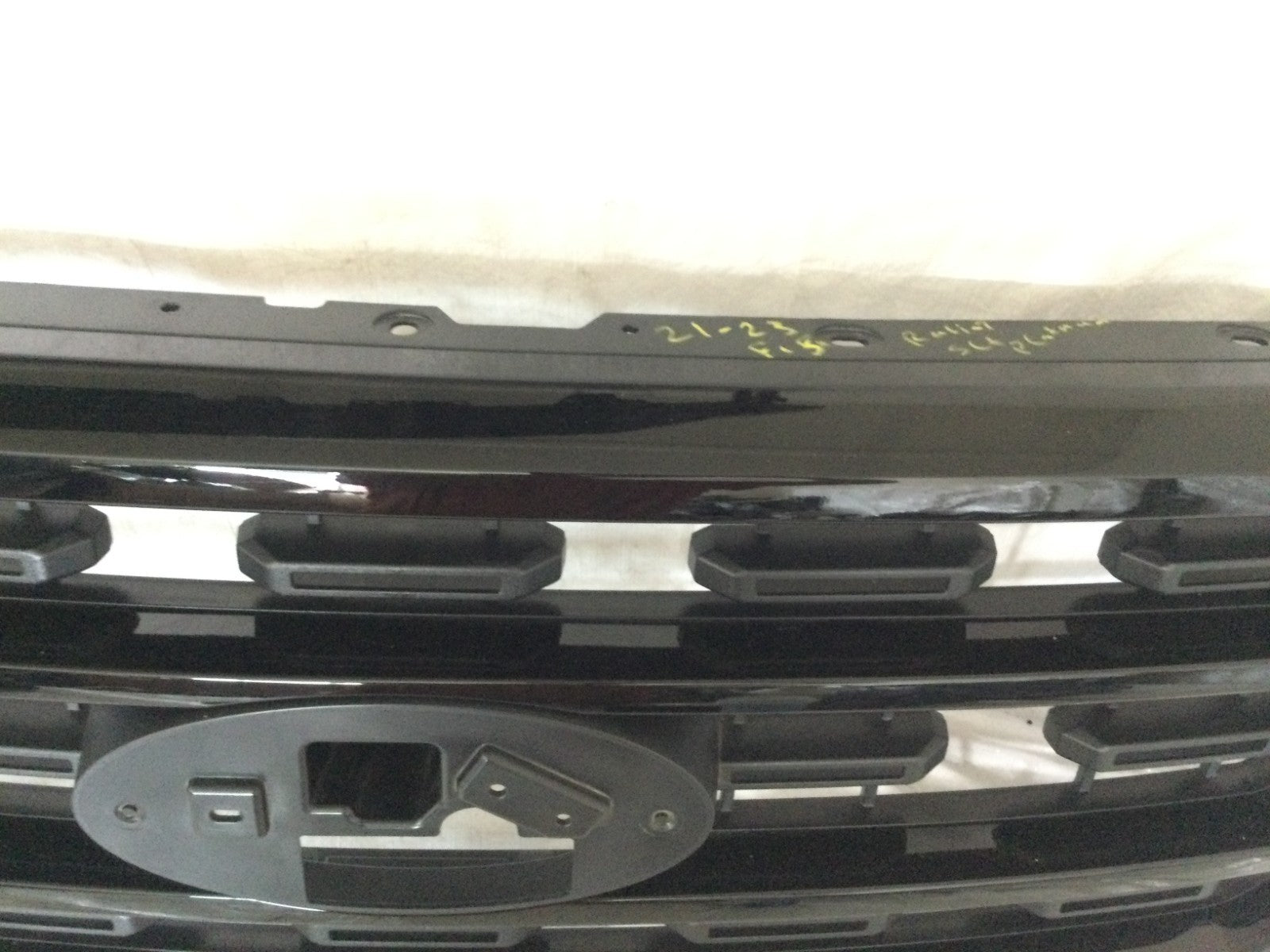 2021 - 2023 Ford F150 F-150 Front Upper Grill OEM ML34-8200-DF5GXT