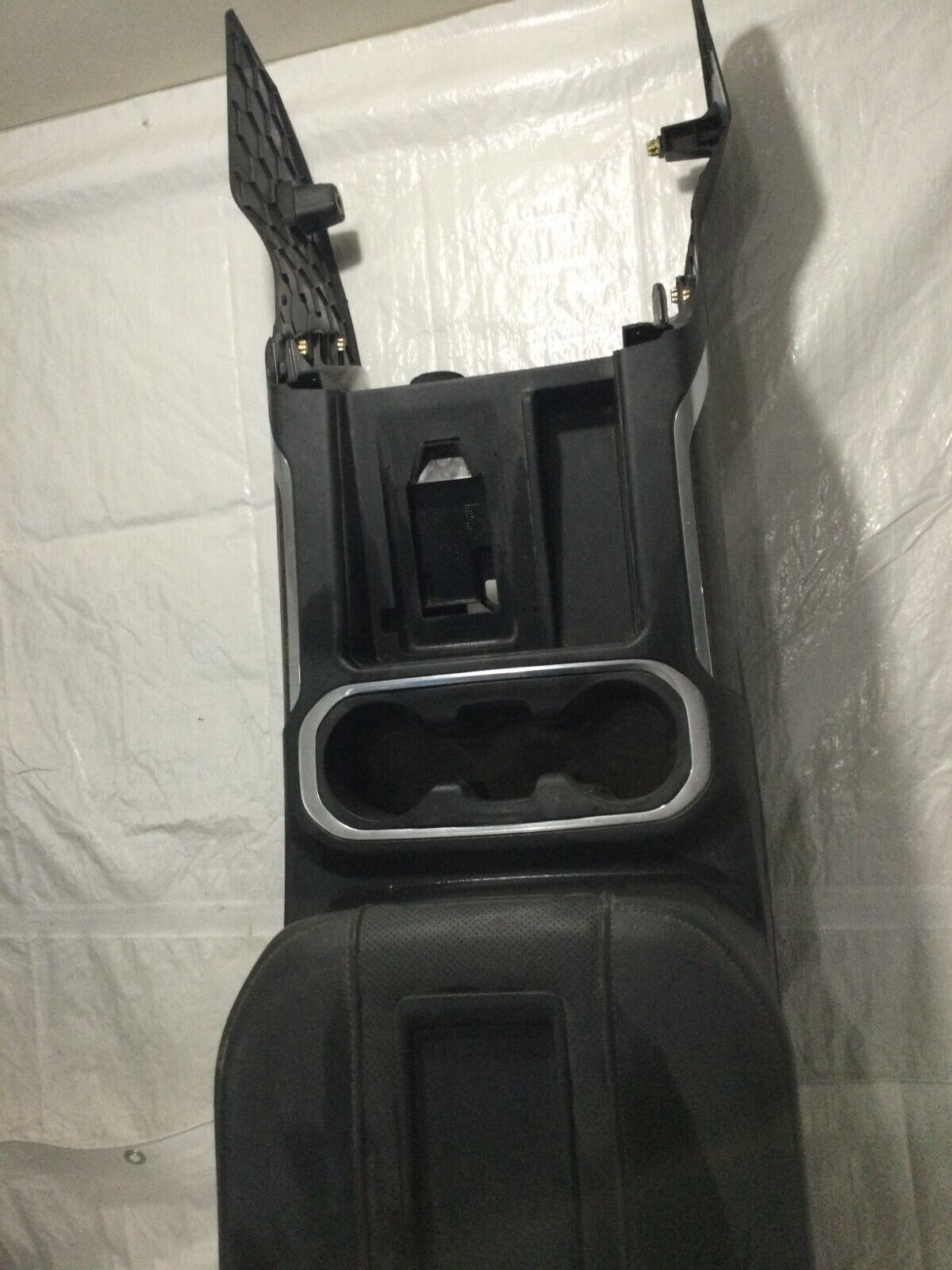 2021 GMC Sierra 3500 HD Denali Front Floor Console W/ Armrest OEM