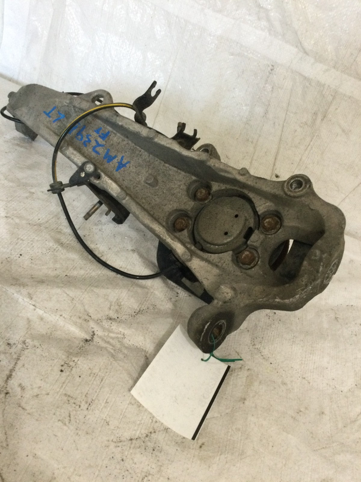 2007 Infiniti G35 3.5L Front Left Spindle Knuckle OEM