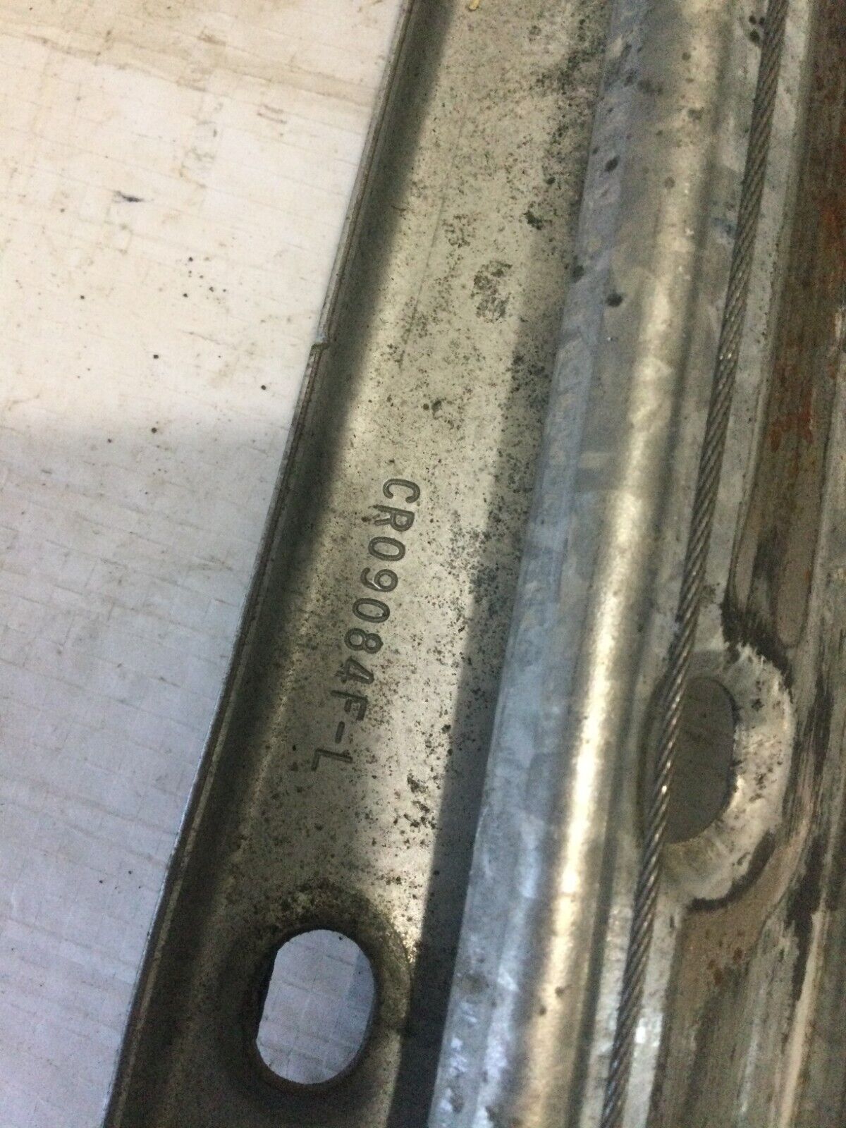 2002 GMC Yukon XL2500 Front Left Door Window Regulator OEM