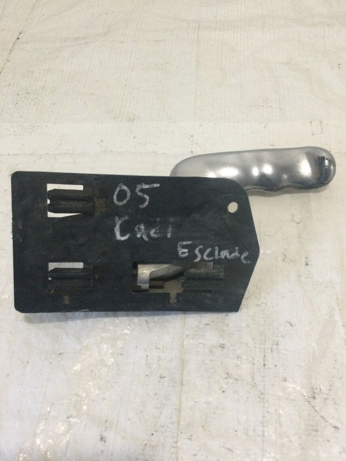 2005 Cadillac Escalade Front Right  Interior Door Handle OEM