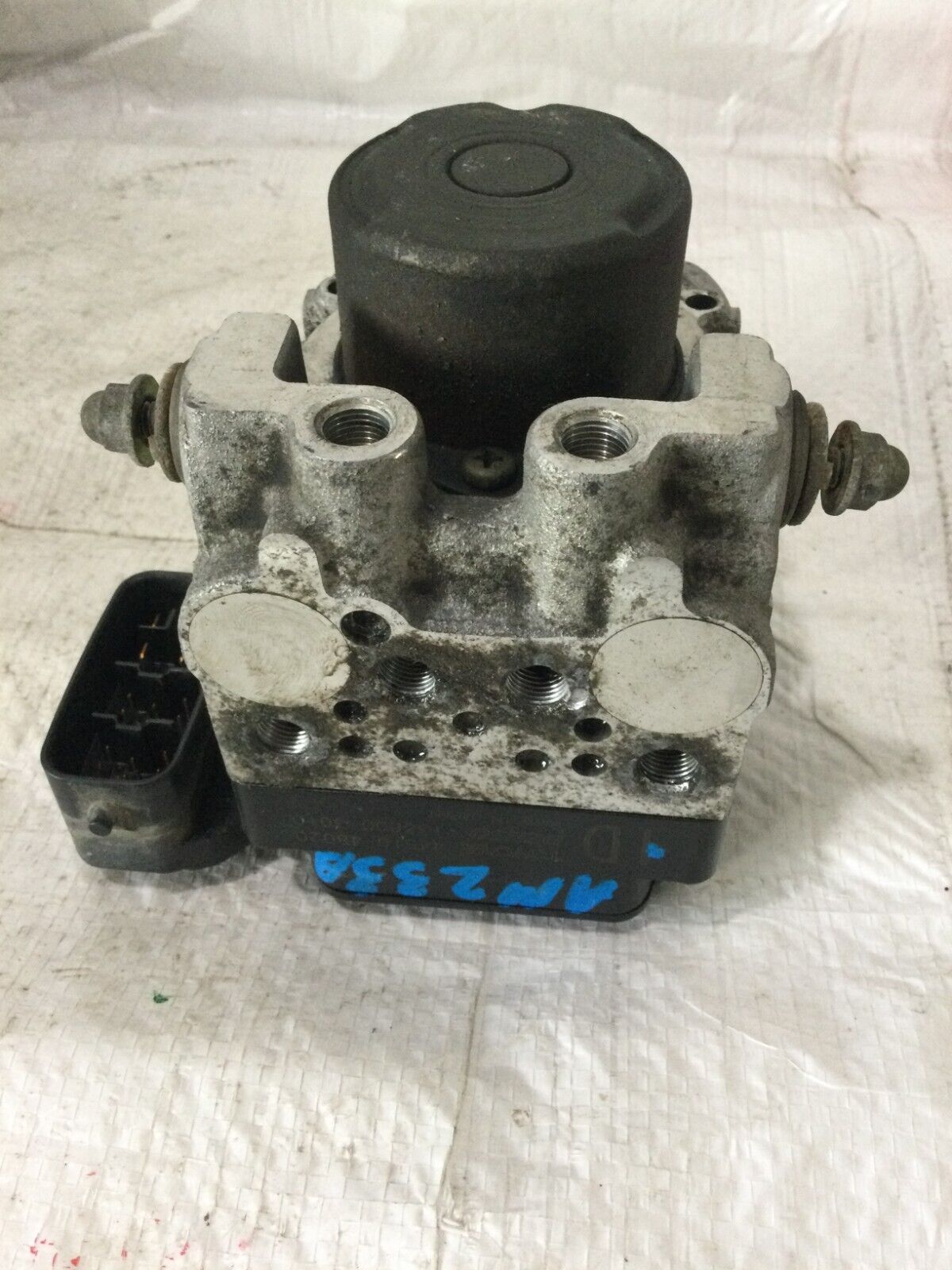 2003 Toyota Highlander Anti-lock Brake Parts  OEM