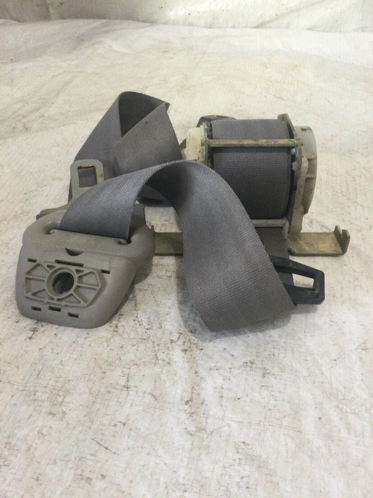 2003 Dodge Ram 2500  Rear Right Side Seat Belt  18927  OEM