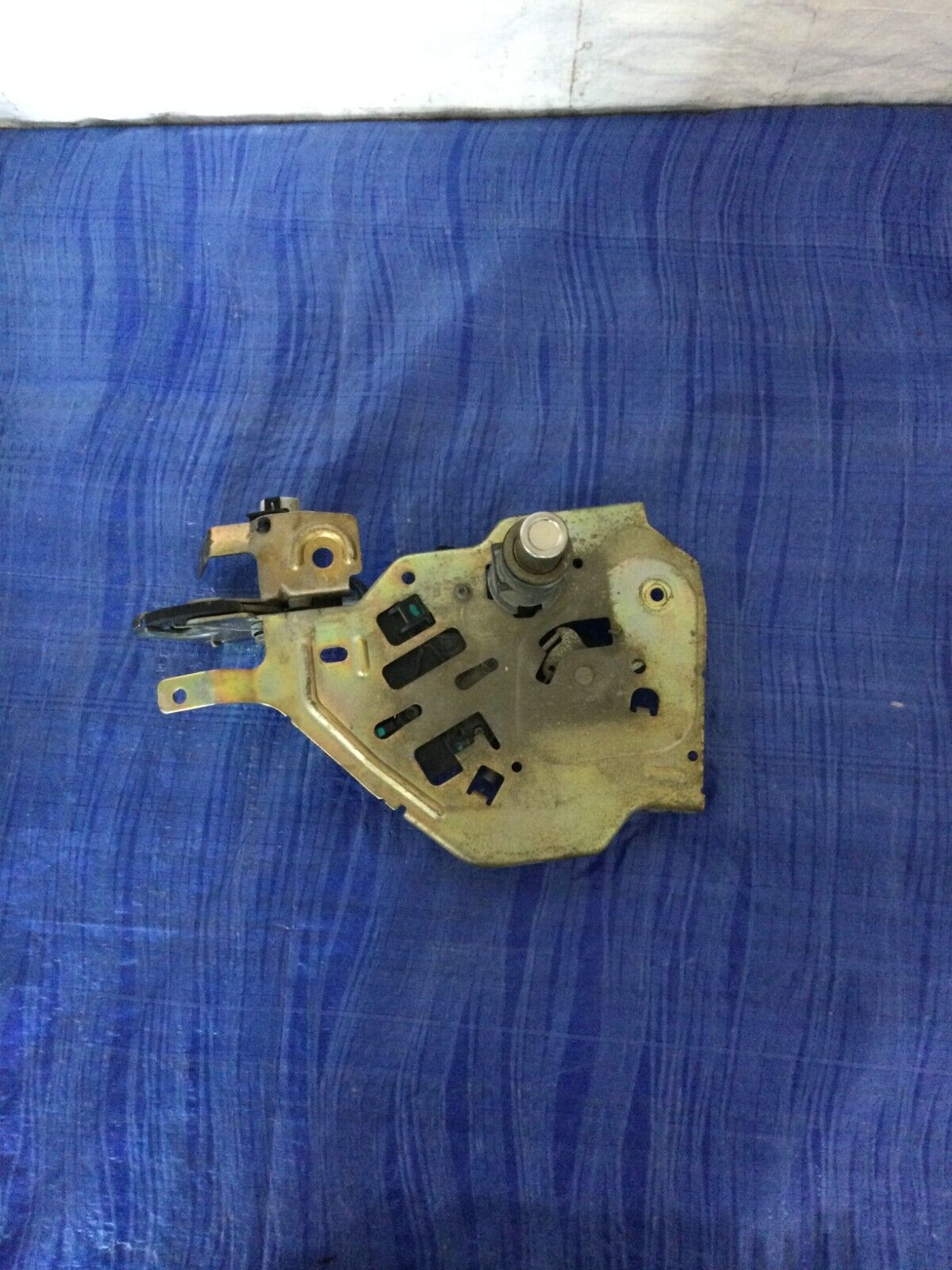2006 Cadillac Escalade Tailgate Lift Motor OEM