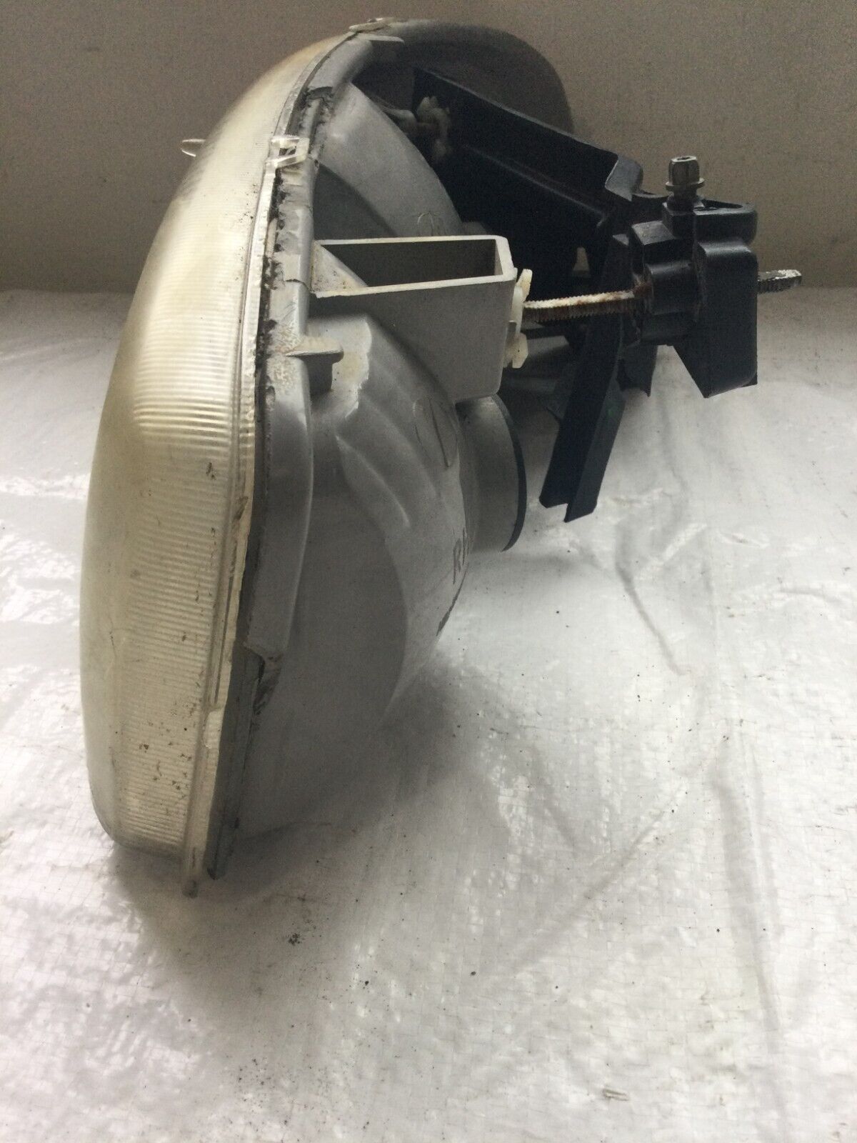 2002 GMC Sierra 1500 Headlight Right Passenger Side OEM RH