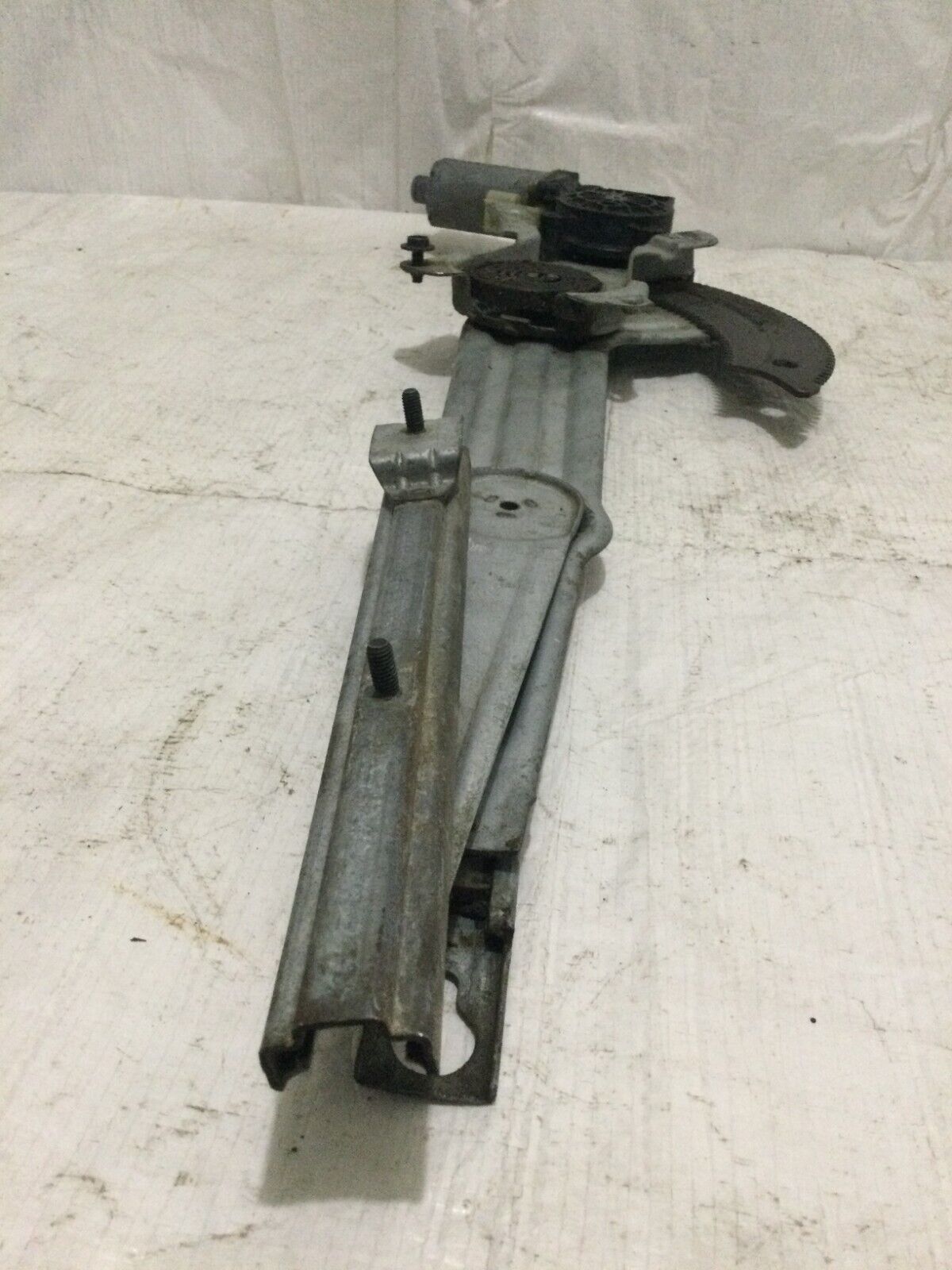 2007 Dodge Ram 1500 Front Left Window Regualtor Motor OEM