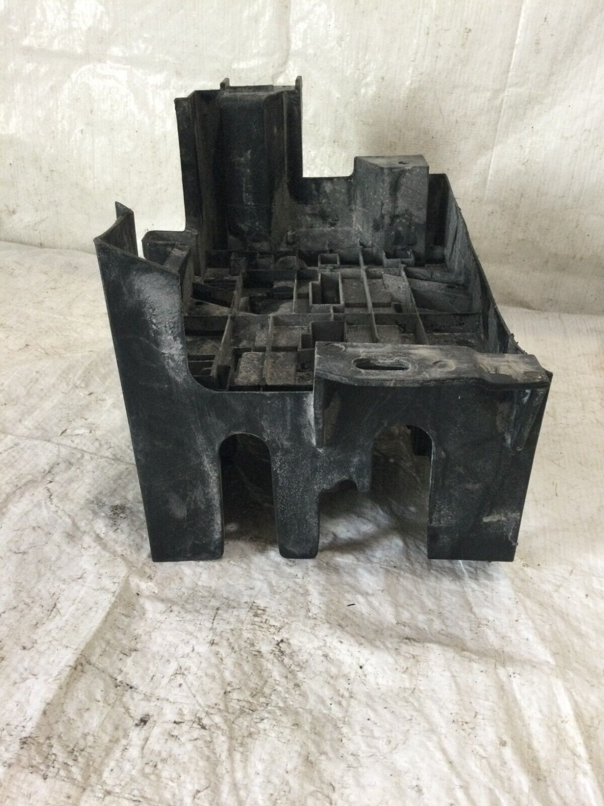 2007 Cadillac Escalade Battery Tray Support OEM