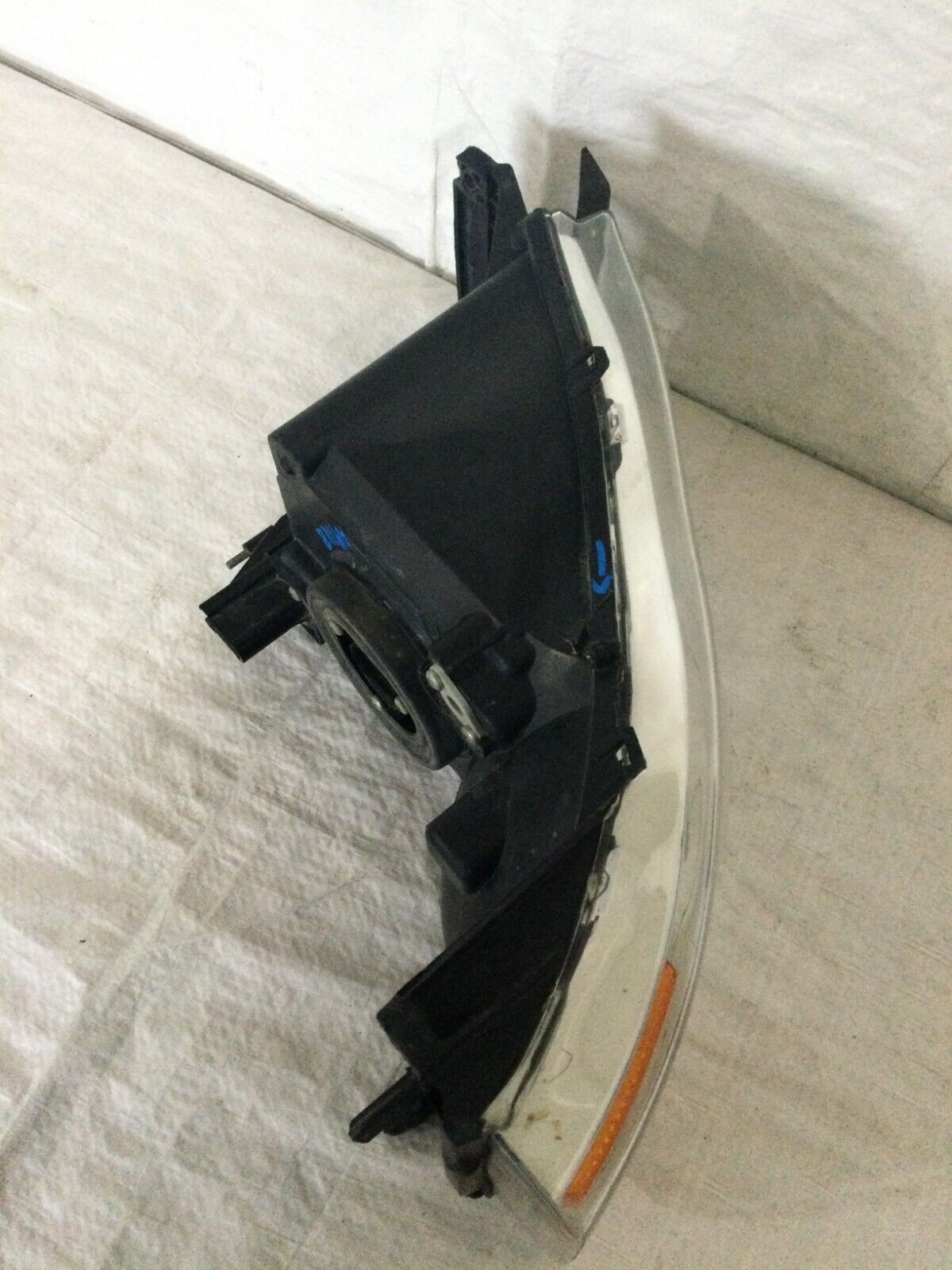 2002-2005 Dodge Ram 1500 Head Light Driver Left  Side 55077121AG OEM LH