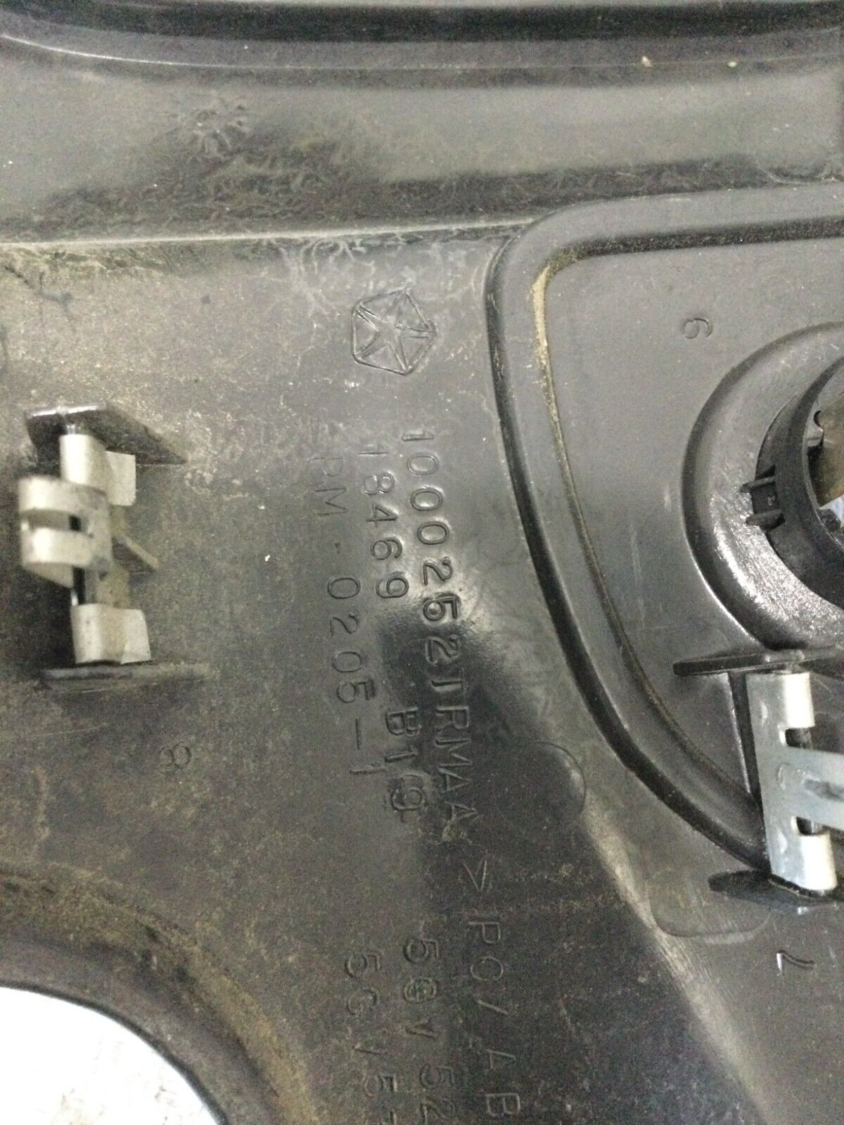 2002-2005 Dodge Ram 1500 2500 3500 Radio Dash Trim Bezel with Vents OEM