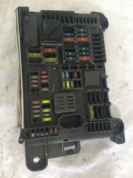 2011 BMW X5 4.4L Engine Fuse Box OEM MARKED LITTLE DAMAGE