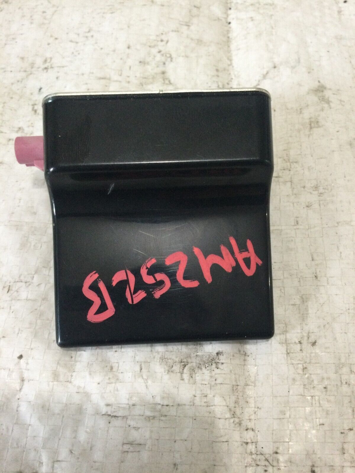 2019-2022 Dodge Ram 1500 Radio Antenna Assembly OEM 68293977AA