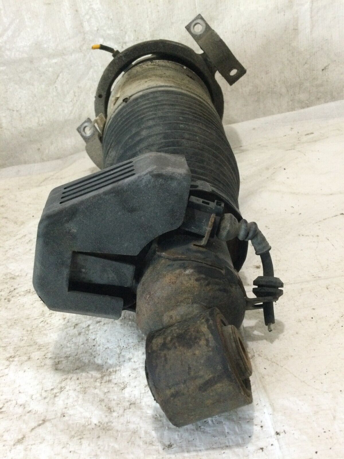 2007 Volkswagen Touareg Rear Right Shock Absorber 7L6512022E OEM
