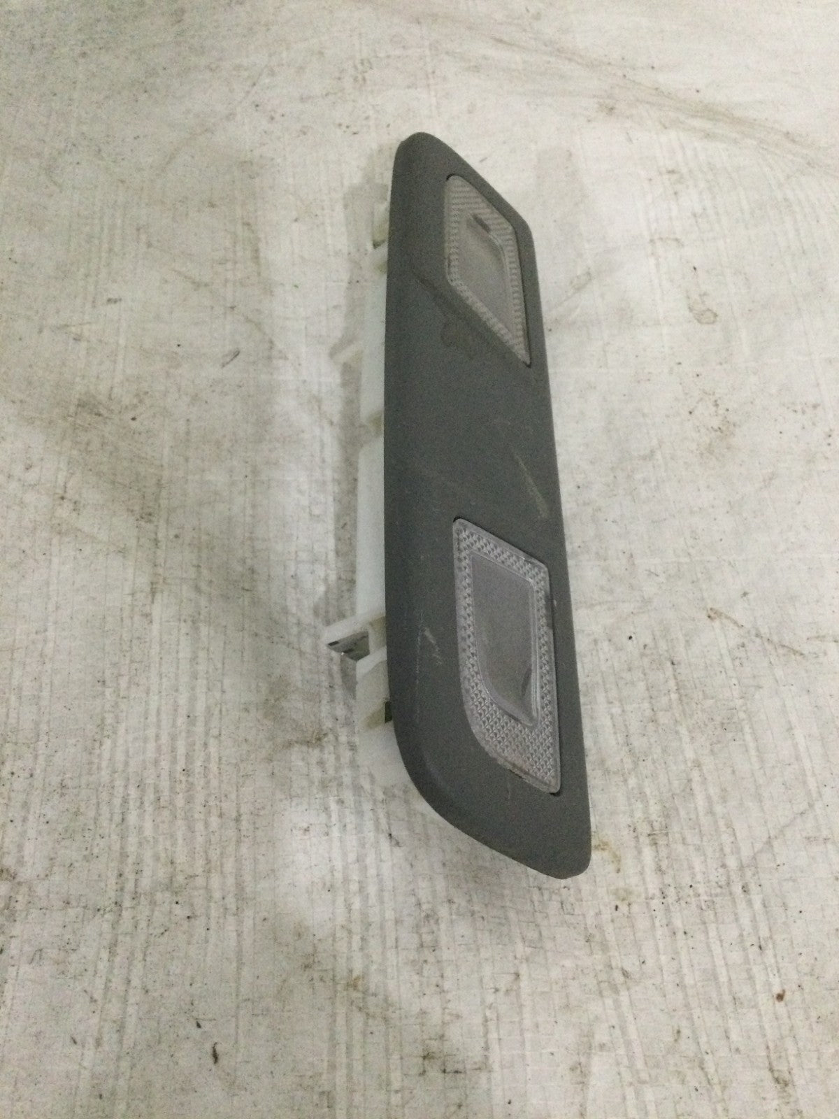 2021 Chevrolet Silverado 1500 Rear Dome Lamp Assembly OEM 84580394