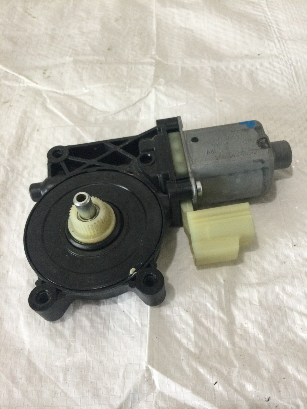 2017 Ford F-150 Rear Back Glass Window Sliding Motor OEM 512250AA