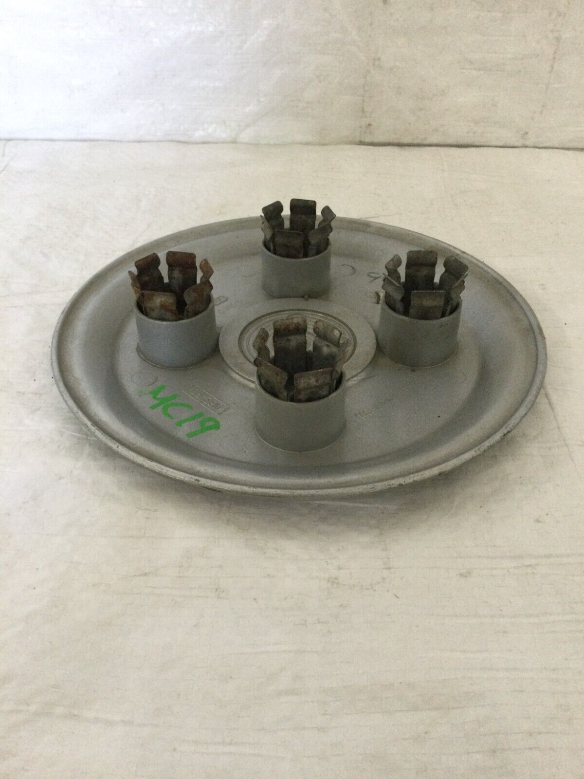 2004-2005 Ford Eco sport 4 Lug Silver Cap F7C6-1A096-BB OEM