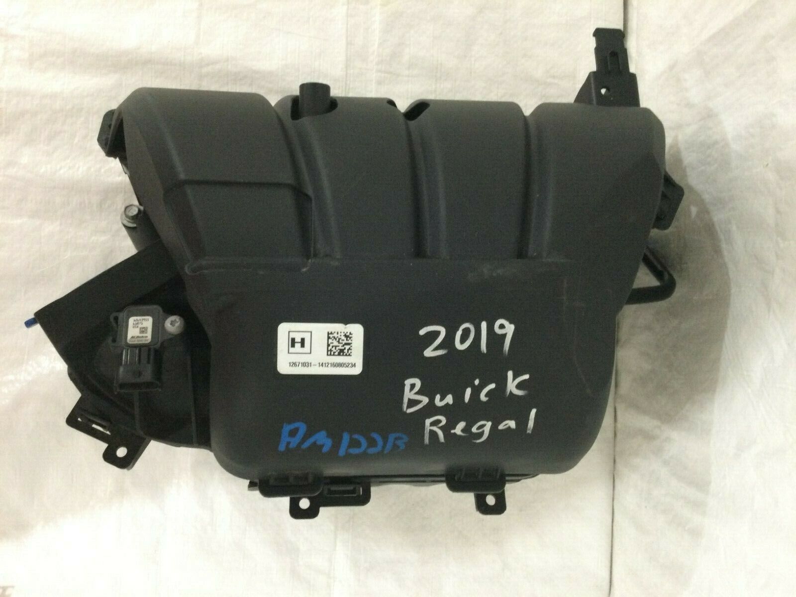 2019 Buick Regal Preferred II 2.0L Engine Air Intake Manifold W/ Sensor 12671031