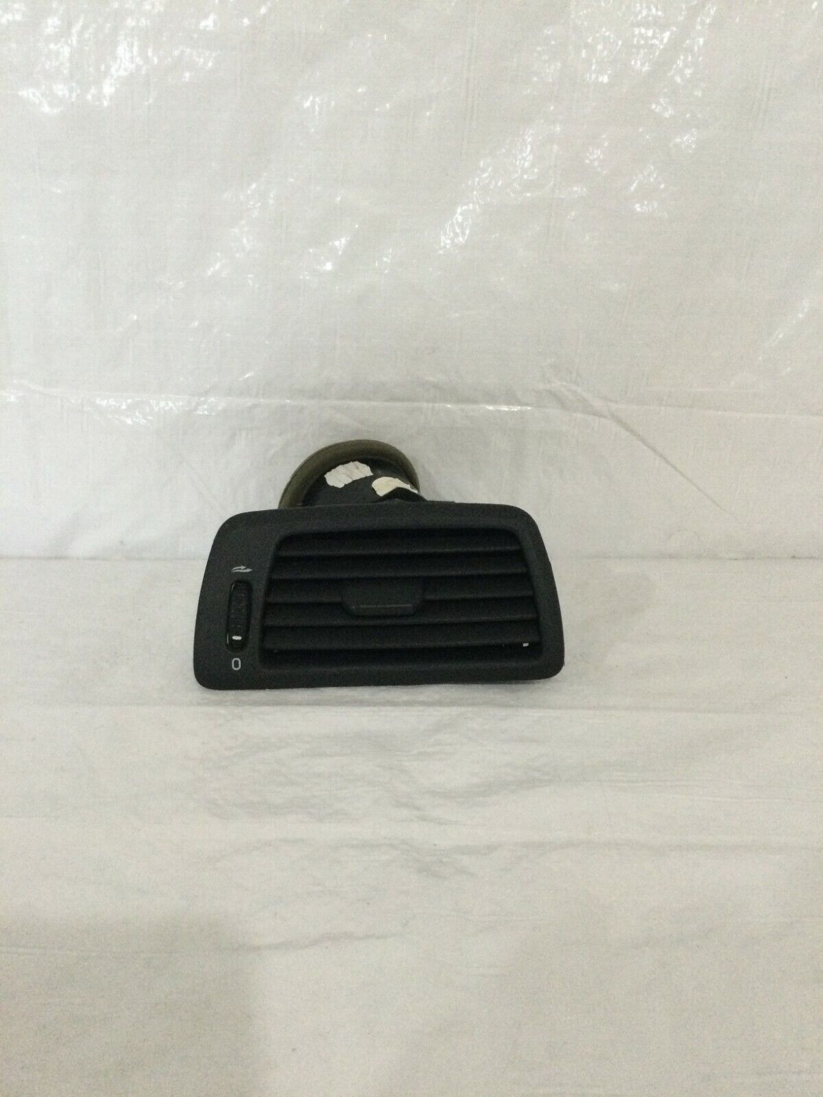 2004 Volvo S60 Right Passenger Dash Air Vent OEM 3409375