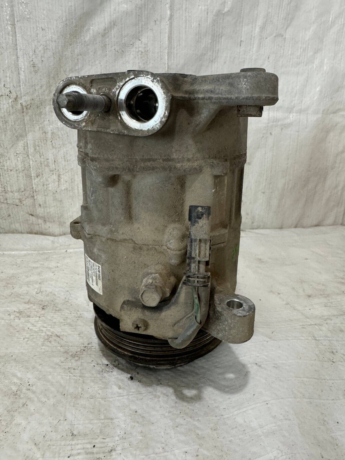 2019 Chevy Silverado 1500 A/C Air Conditioning Compressor Pump OEM 84381868