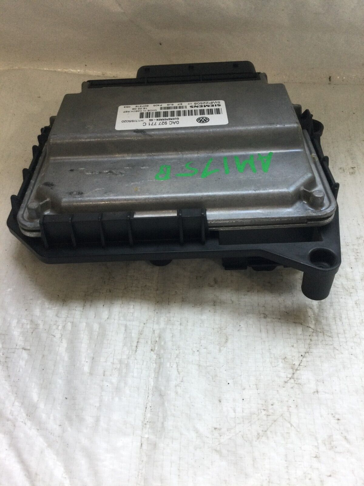 2007 Volkswagen Touareg Control Unit Differential Lock 0AC927771C OEM