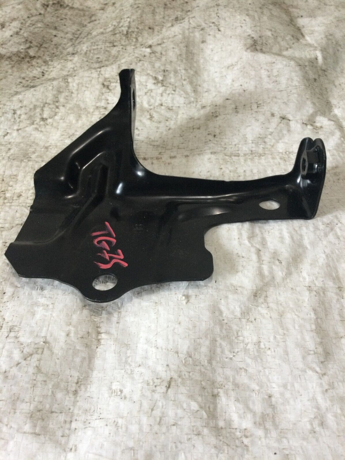 2019-2021 Toyota Camry Front Bumper Upper Right Arm OEM